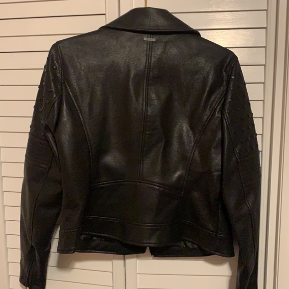 DKNY - Picture 4 of 4